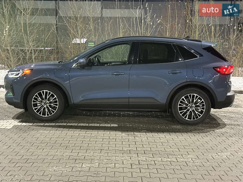 Внедорожник / Кроссовер Ford Escape 2023 в Киеве