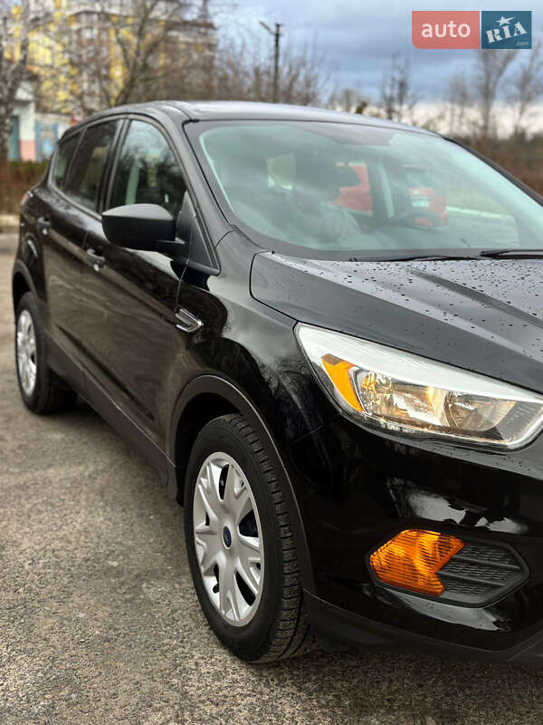 Позашляховик / Кросовер Ford Escape 2017 в Києві