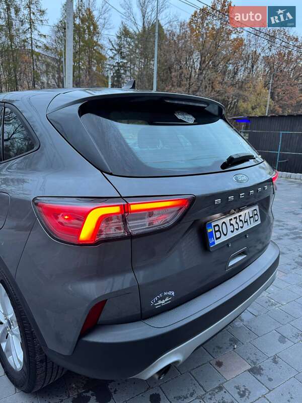 Внедорожник / Кроссовер Ford Escape 2021 в Тернополе