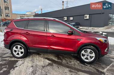 Внедорожник / Кроссовер Ford Escape 2017 в Львове