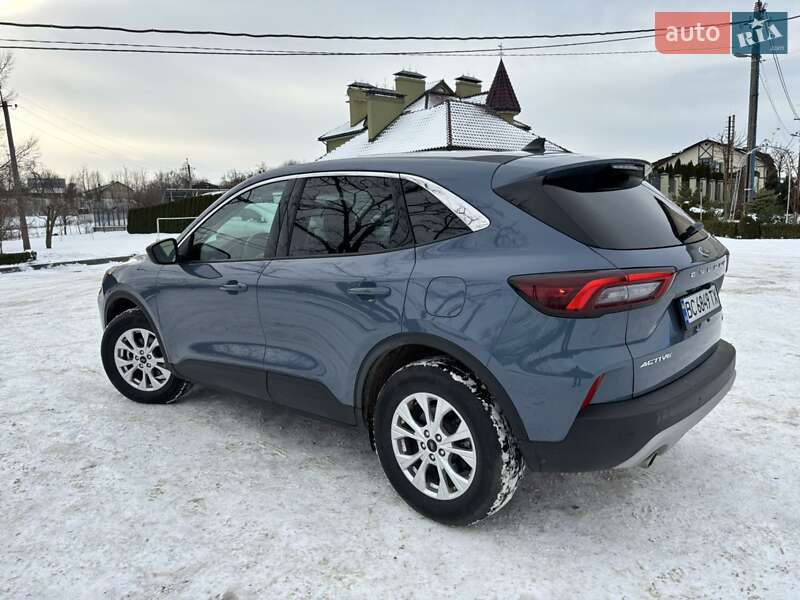 Внедорожник / Кроссовер Ford Escape 2023 в Золочеве