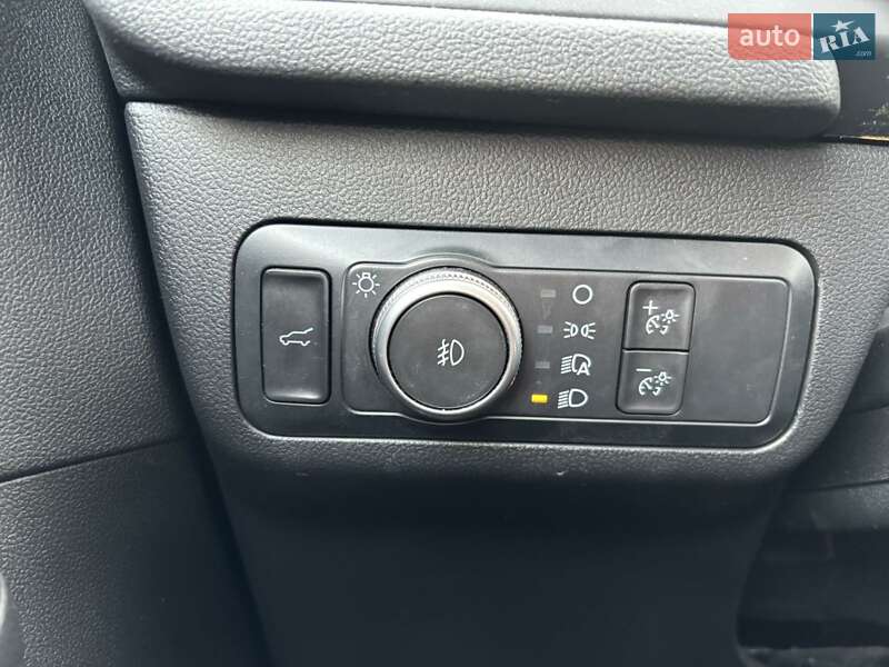 Внедорожник / Кроссовер Ford Escape 2023 в Золочеве