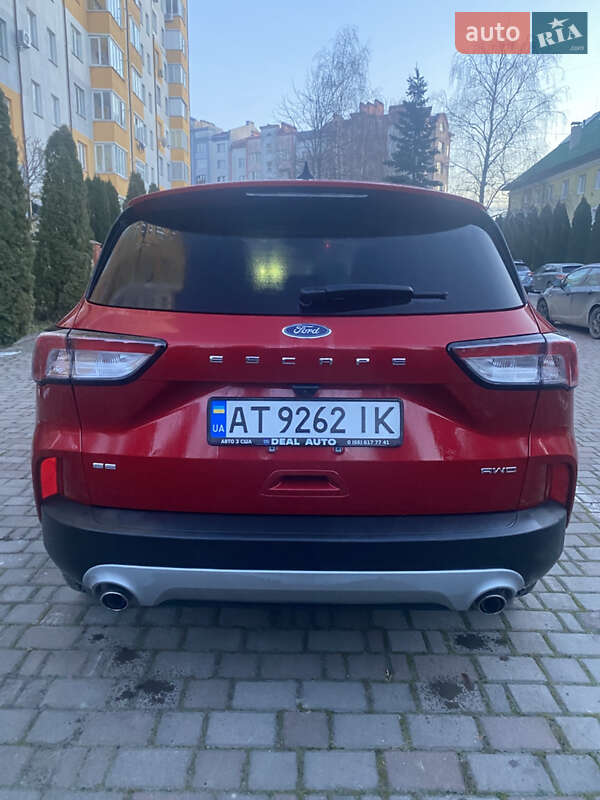 Позашляховик / Кросовер Ford Escape 2022 в Івано-Франківську