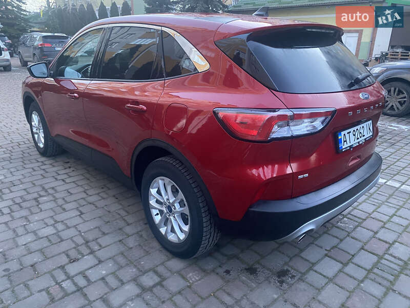 Позашляховик / Кросовер Ford Escape 2022 в Івано-Франківську