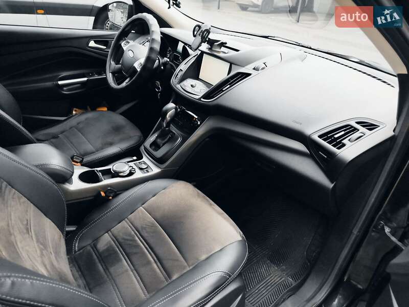 Позашляховик / Кросовер Ford Escape 2015 в Миколаєві