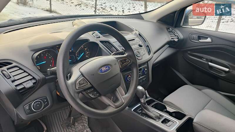 Внедорожник / Кроссовер Ford Escape 2017 в Дубно