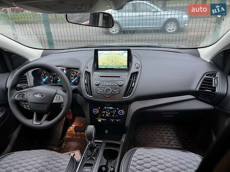 Внедорожник / Кроссовер Ford Escape 2018 в Одессе