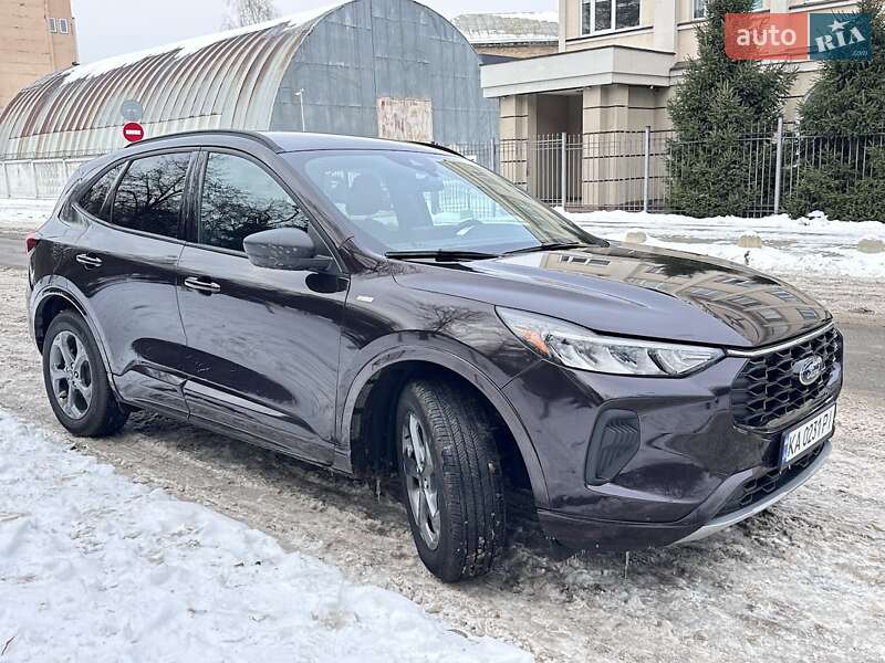 Внедорожник / Кроссовер Ford Escape 2023 в Киеве