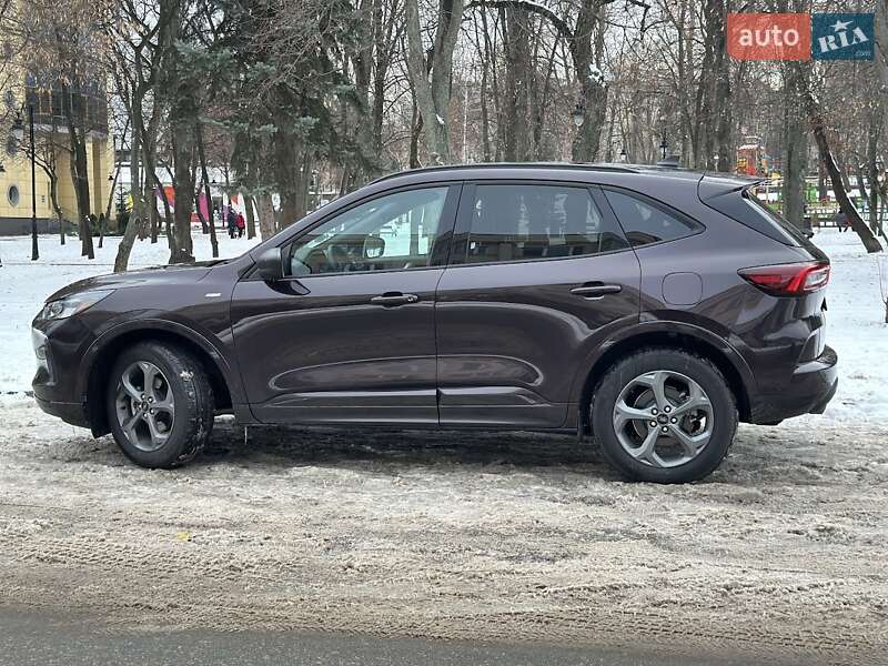 Внедорожник / Кроссовер Ford Escape 2023 в Киеве