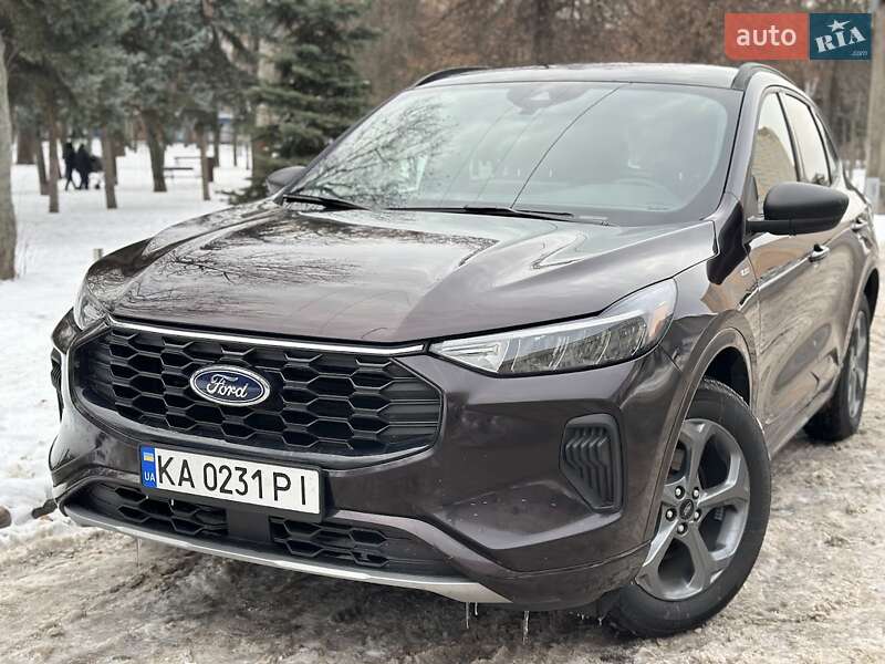 Внедорожник / Кроссовер Ford Escape 2023 в Киеве