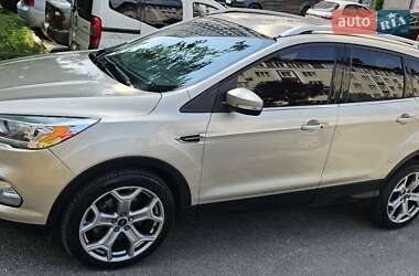 Позашляховик / Кросовер Ford Escape 2016 в Києві