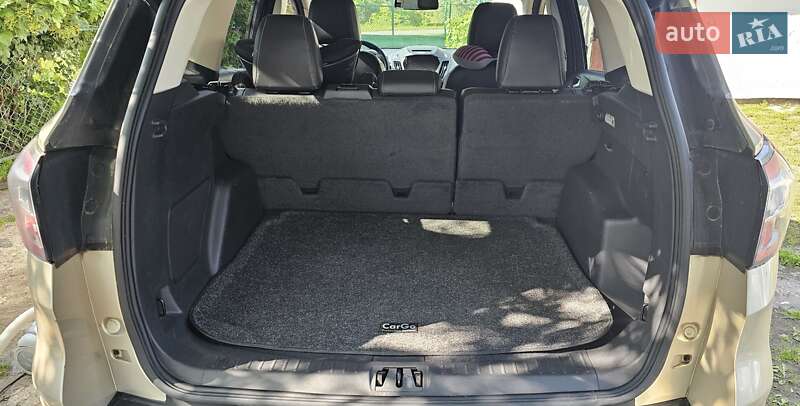 Внедорожник / Кроссовер Ford Escape 2016 в Киеве