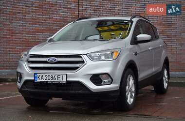 Внедорожник / Кроссовер Ford Escape 2018 в Киеве