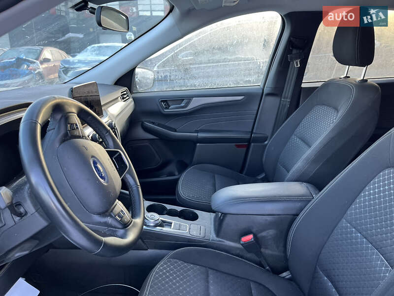 Позашляховик / Кросовер Ford Escape 2023 в Львові