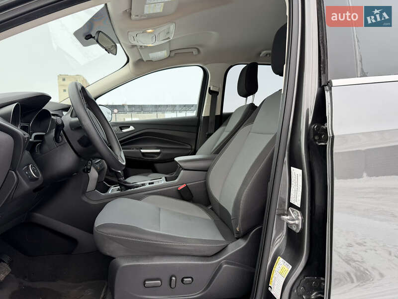 Внедорожник / Кроссовер Ford Escape 2018 в Дубно