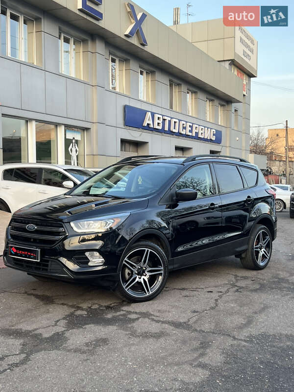 Внедорожник / Кроссовер Ford Escape 2018 в Одессе