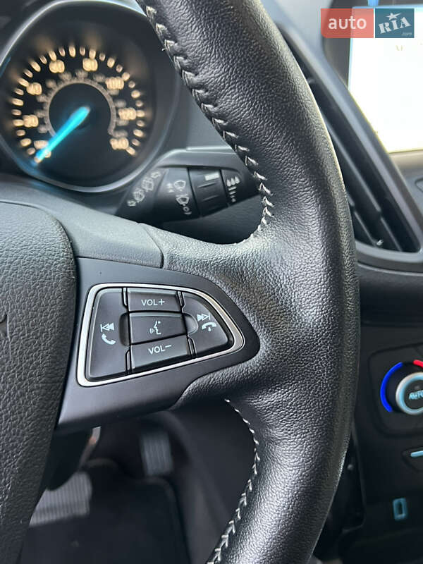 Внедорожник / Кроссовер Ford Escape 2018 в Одессе