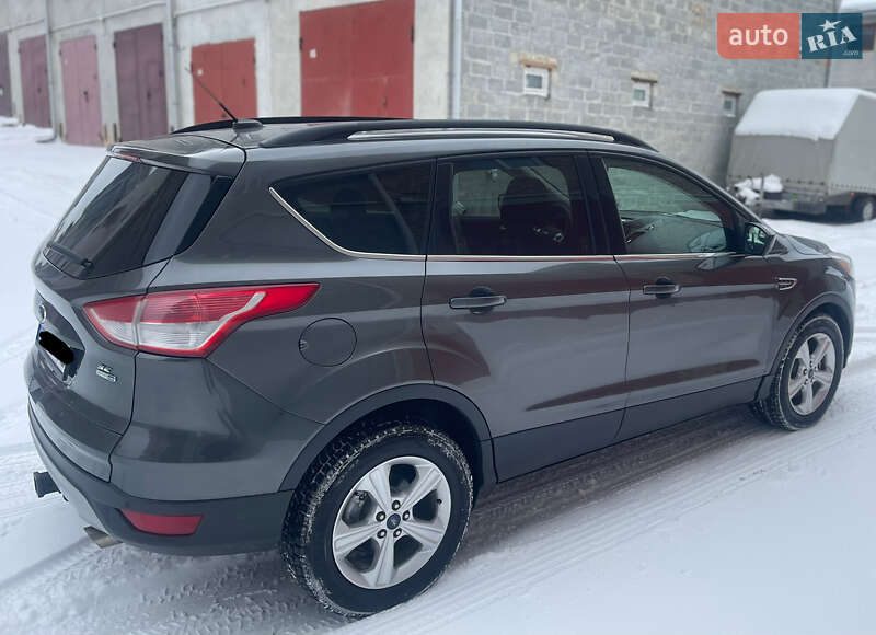 Внедорожник / Кроссовер Ford Escape 2015 в Тернополе