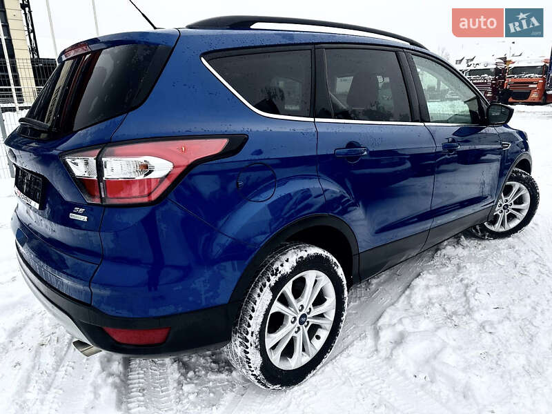 Внедорожник / Кроссовер Ford Escape 2018 в Львове