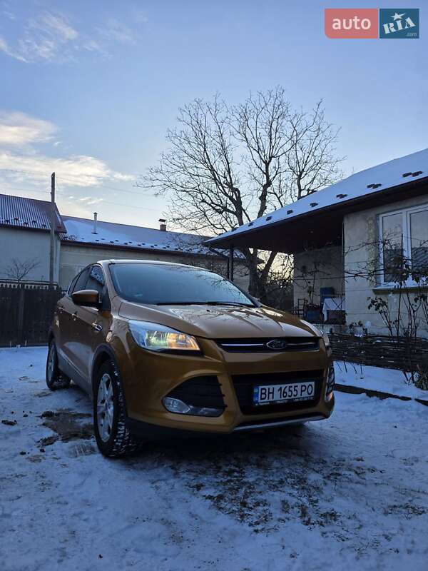 Позашляховик / Кросовер Ford Escape 2015 в Долині