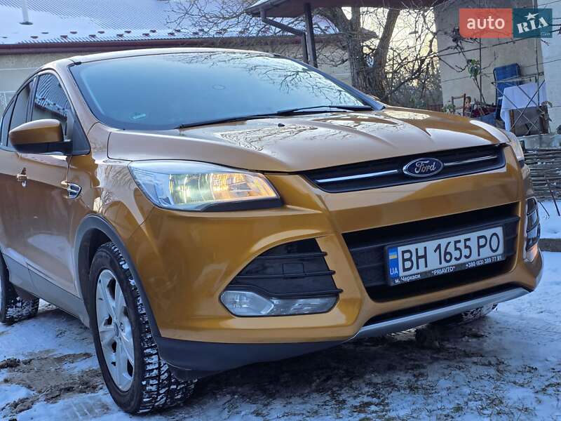 Позашляховик / Кросовер Ford Escape 2015 в Долині