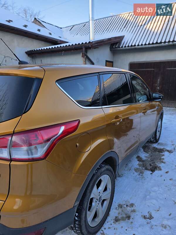 Позашляховик / Кросовер Ford Escape 2015 в Долині