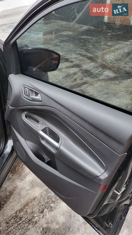 Внедорожник / Кроссовер Ford Escape 2013 в Лубнах