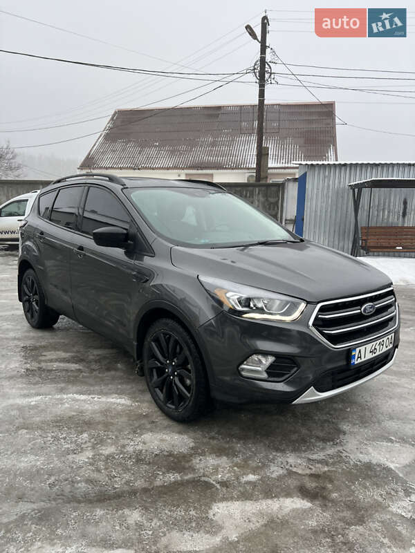Внедорожник / Кроссовер Ford Escape 2018 в Белой Церкви
