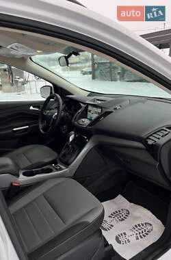 Позашляховик / Кросовер Ford Escape 2015 в Львові