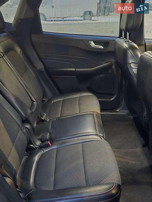 Внедорожник / Кроссовер Ford Escape 2023 в Киеве