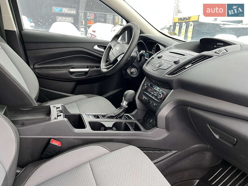 Позашляховик / Кросовер Ford Escape 2017 в Львові