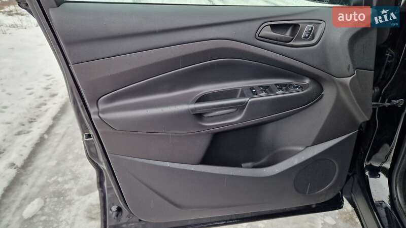 Внедорожник / Кроссовер Ford Escape 2016 в Кременчуге фото 5 Внедорожник / Кроссовер Ford Escape 2016 в Кременчуге