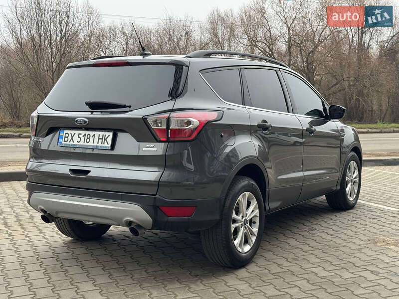 Внедорожник / Кроссовер Ford Escape 2018 в Хмельницком