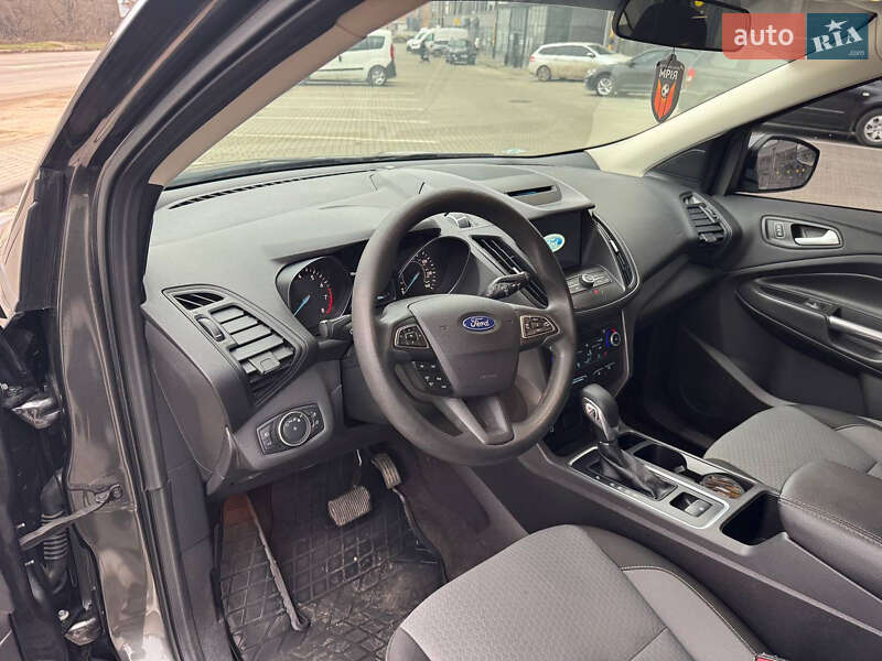 Внедорожник / Кроссовер Ford Escape 2018 в Хмельницком