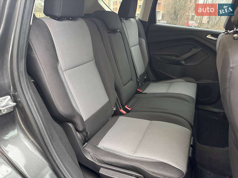 Внедорожник / Кроссовер Ford Escape 2018 в Хмельницком