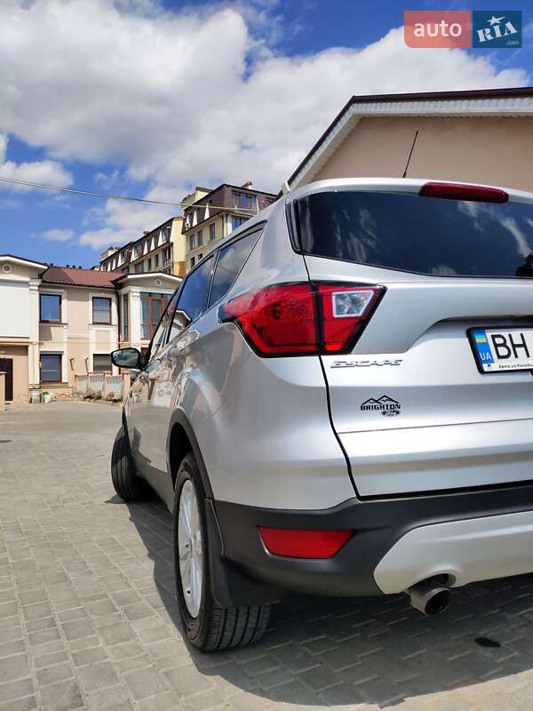 Внедорожник / Кроссовер Ford Escape 2018 в Одессе
