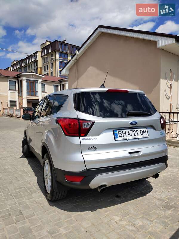 Внедорожник / Кроссовер Ford Escape 2018 в Одессе