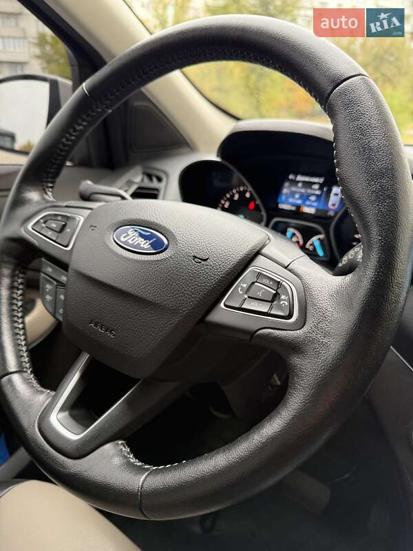 Внедорожник / Кроссовер Ford Escape 2019 в Запорожье