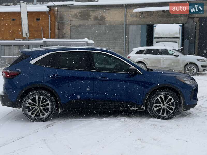 Внедорожник / Кроссовер Ford Escape 2023 в Львове