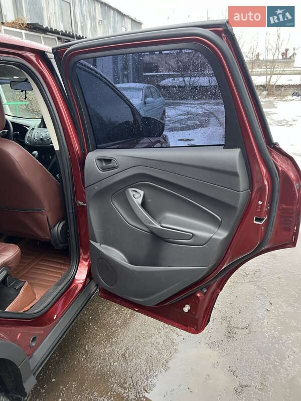 Позашляховик / Кросовер Ford Escape 2015 в Києві