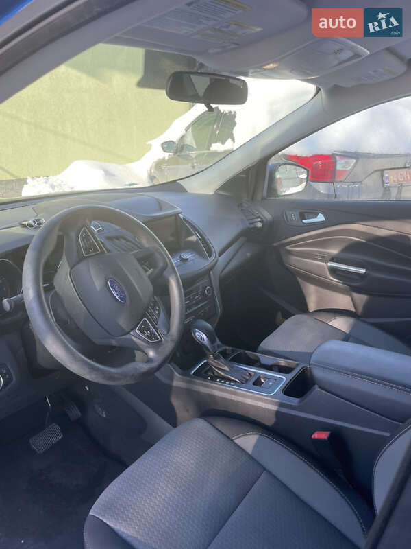 Внедорожник / Кроссовер Ford Escape 2018 в Ивано-Франковске