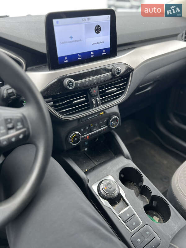 Внедорожник / Кроссовер Ford Escape 2020 в Львове