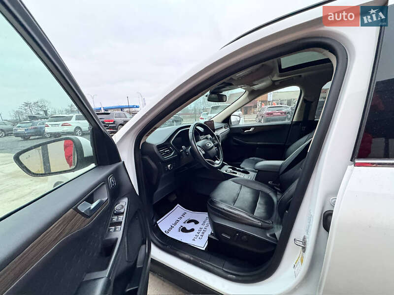 Внедорожник / Кроссовер Ford Escape 2020 в Нетешине