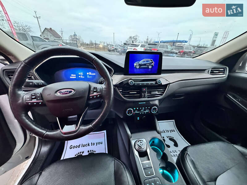 Внедорожник / Кроссовер Ford Escape 2020 в Нетешине