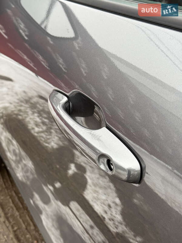 Позашляховик / Кросовер Ford Escape 2021 в Сумах