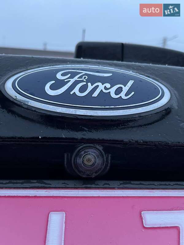 Внедорожник / Кроссовер Ford Escape 2017 в Львове