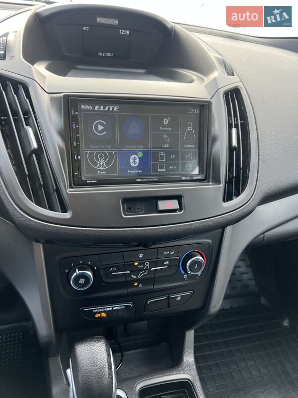 Позашляховик / Кросовер Ford Escape 2017 в Рівному