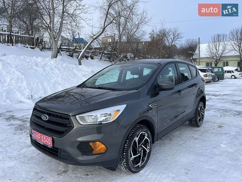 Позашляховик / Кросовер Ford Escape 2017 в Рівному