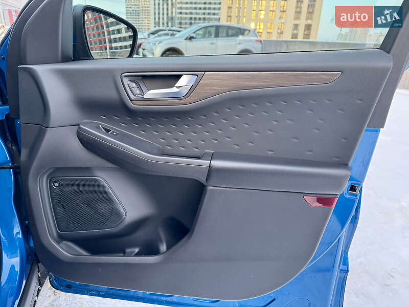 Внедорожник / Кроссовер Ford Escape 2019 в Киеве