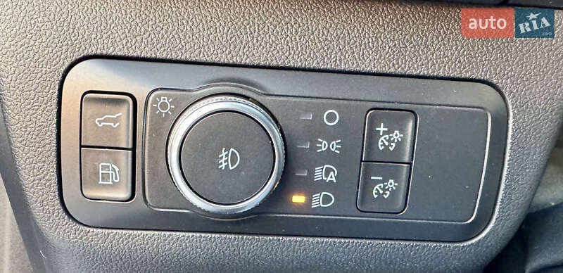 Внедорожник / Кроссовер Ford Escape 2019 в Киеве